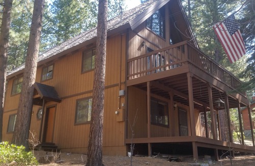 Montgomery Estates House | Stunning Alpine Retreat in South Lake Tahoe!