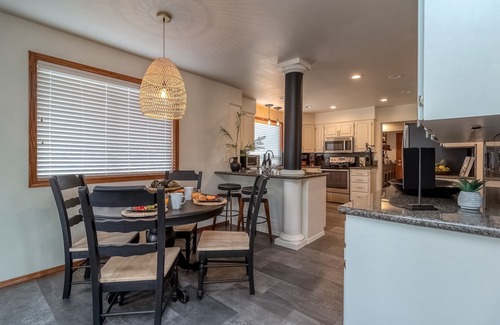 Walla Walla East House | Stunning and spacious retreat w/Heated pool and hot tub