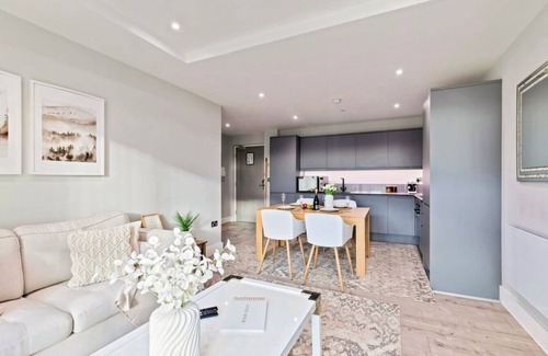 Leicester Apartment | Stunning Apartment City Centre Free Parking Self-Check-In Fast WiFi
