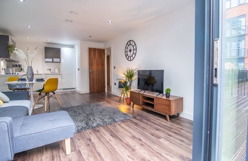 The Westside Apartment | Stunning Apartment In The Heart Of Birmingham