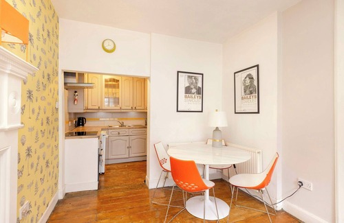 Old Town Apartment | Stunning Apartment in Royal Mile