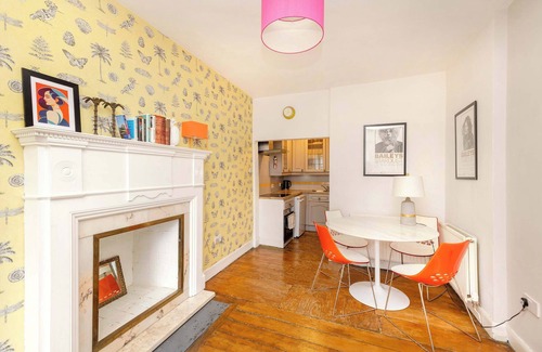Old Town Apartment | Stunning Apartment in Royal Mile