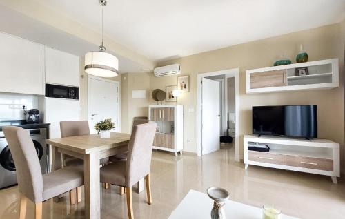 Cabanes Apartment | Stunning Apartment In Cabanes