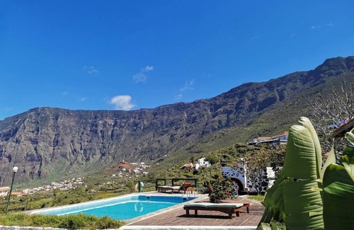 Tigaday Apartment | Stunning apartment with sea and mountain views, tennis, and WiFi