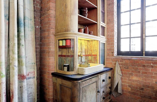 Cathedrals Apartment | Stunning Artist School Borough market Shard view London Bridge Bankside SE1