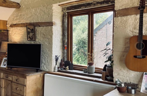 Westbrook Court House | Stunning barn conversion with views close to Hay-on-Wye