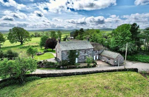 Penrith House | Stunning barn minutes from the Lake District
