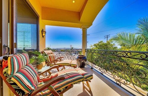 Morena House | Stunning Bay Park View Home
