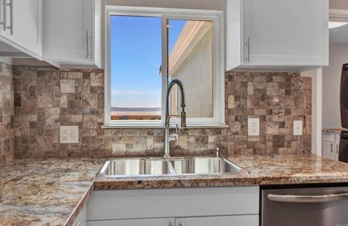 Vallejo House | Stunning Bay Views in Newly Renovated Home