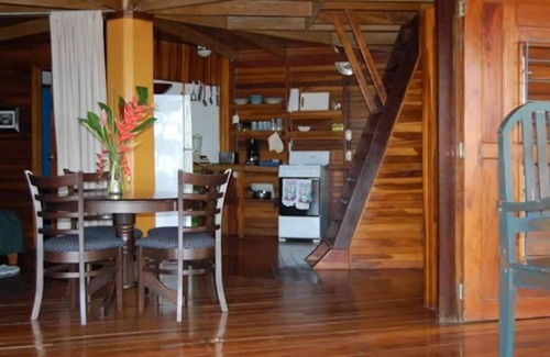Paquera Cabin | Stunning Beach Cabin for 6 Guests