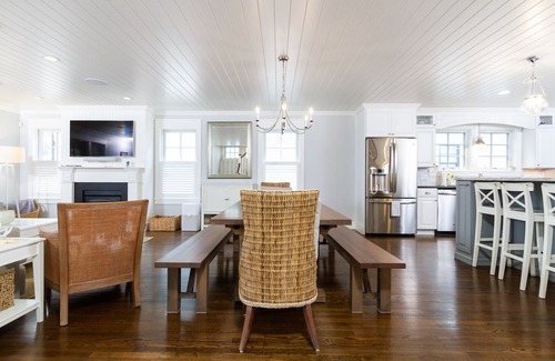 Narragansett Pier House | Stunning Beach Cottage in the Pier - Near Perfection