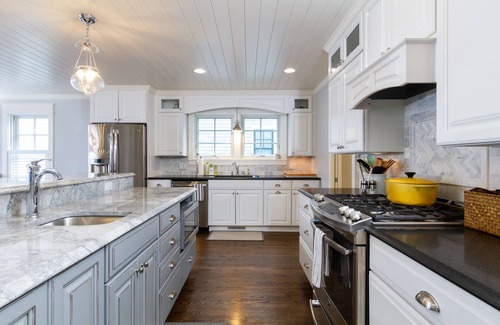 Narragansett Pier House | Stunning Beach Cottage in the Pier - Near Perfection