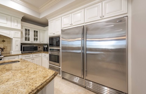 Birch Park Finger Streets House | Stunning Beach House-Steps to Beach. JULY 4th OPEN Walk restaurants, shops, park