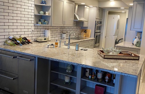 Bonita Springs Condo | STUNNING BEACHFRONT 2/2 PENTHOUSE SEASONAL UNIT-CASA BONITA GRANDE-MODERN