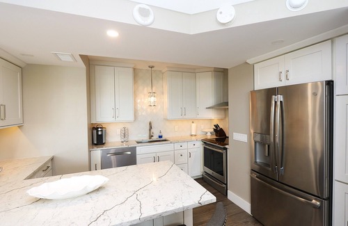 Marco Island Condo | Stunning Beachfront Seasonal Condo at Gulfview – Marco Island
