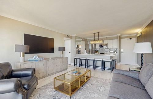Galveston Condo | Stunning beachfront condo in The San Luis Resort with spa & pool - steps to sand