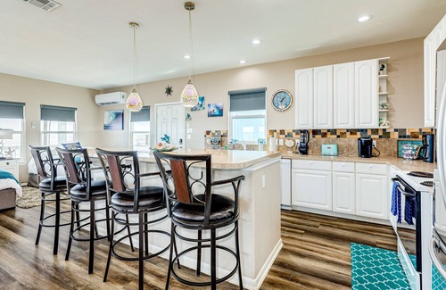 Port Bolivar House | Stunning | Beachfront | Dog Friendly | Sleeps 8