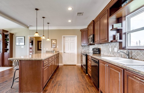 Port Bolivar House | Stunning | Beachfront | Large Deck | Sleeps 14