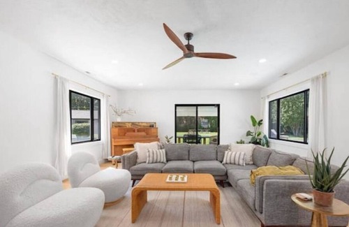 Franklin - Randolph House | Stunning Boise Midcentury Estate