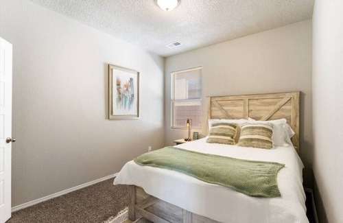 Westgate Heights House | Stunning, brand-new home in ABQ!