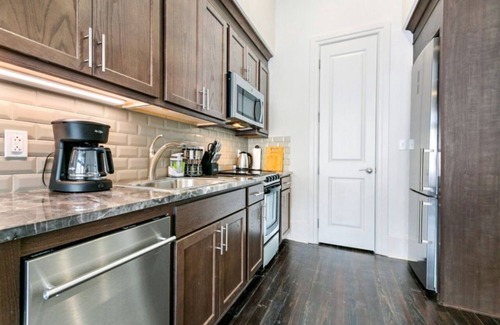 Central Business District Condo | Stunning Canal St Views Steps to Bourbon