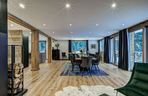 Chamonix-Mont-Blanc Ski Chalet | Stunning Chamonix Chalet with indoor pool