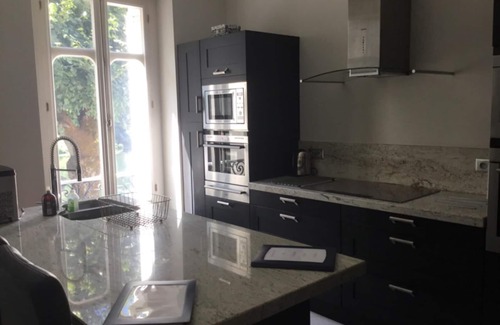 Leguillac-de-l'Auche Villa | Stunning Chateau on the river bank in Saint Astier