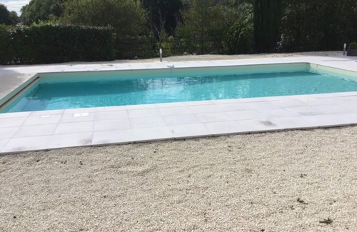 Leguillac-de-l'Auche Villa | Stunning Chateau on the river bank in Saint Astier