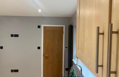 Hemel Hempstead Apartment | stunning, chic & bright studio apartment