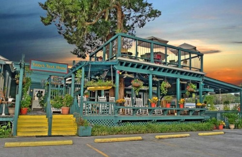 Thunderbolt House | Stunning Coastal Charmer Near Downtown and Beach