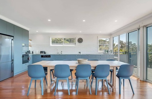 Wombarra House | Stunning Coastal Home Views 1 Hour From Sydney
