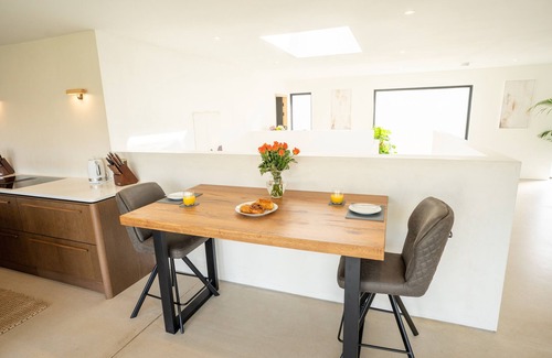 Holywell House | Stunning contemporary house amongst the dunes in Holywell Bay
