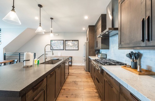 Hideout House | Stunning Contemporary, Lake and Slope Views, Close to Historic Main Street and World Class Resorts!