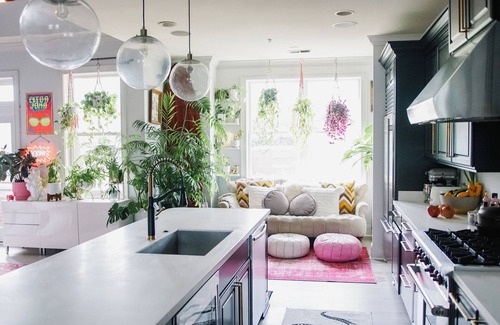 Charleston Apartment | Stunning, cozy, glamorous penthouse walkable to restaurants and shops