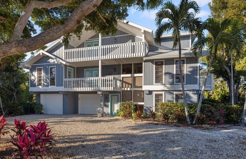The Dunes House | Stunning Cul-de-sac Home on Golf Course with Pool