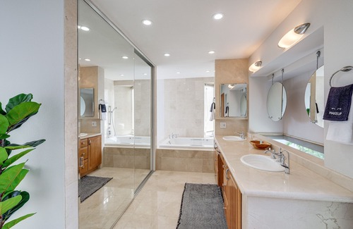 Del Mar Heights House | Stunning Del Mar Home w/Deck: 1 Mi to Beach!