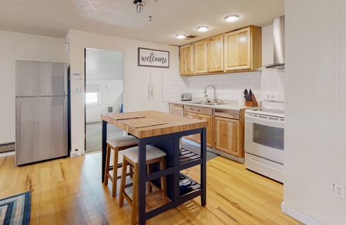 Long Beach House | Stunning dog-friendly home with W/D, board games, balcony, deck, & beach towels