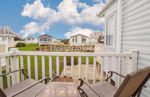 Hunstanton Cabin | Stunning Dog Friendly Caravan At Manor Park, Hunstanton In Norfolk Ref 23188K