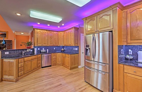 Duluth House | Stunning Duluth Family House w/Fireplace & Patio!