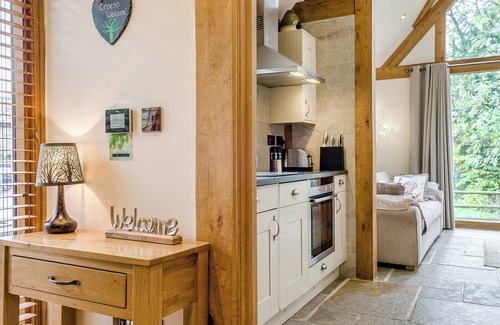 Battle Cottage | Stunning eco lodge in the heart of The Brecon Beacons, sleeping four guests in two bedrooms.
