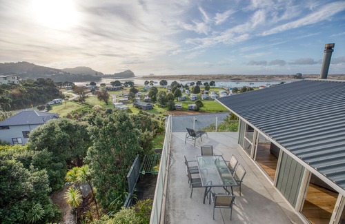 Mangawhai Heads House | Stunning family holiday home