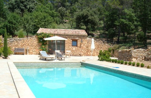 Le Barroux House | Stunning family house & pool close to Mt Ventoux set in woodland and vineyards