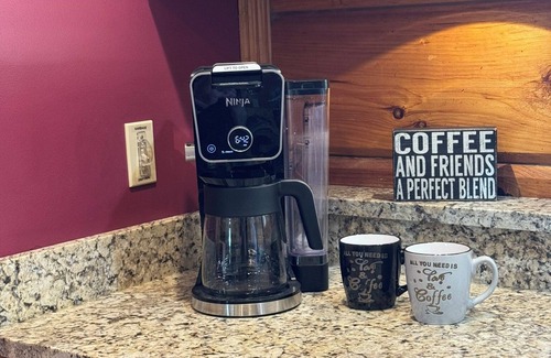 Tazewell Condo | Stunning Family Retreat overlooking Golf Course