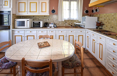 Moustiers-Sainte-Marie House | Stunning home in Moustiers-Sainte-Marie