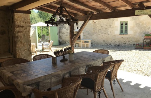 Saint-Martin-de-Gurson House | Stunning 4 ⭐️ gite, private pool fishing lake, Dordogne Bordeaux, Bergerac