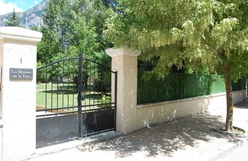 Le Bourg-d'Oisans House | STUNNING FRENCH HOUSE, SPACIOUS AND WELL EQUIPPED - SLEEPS 10