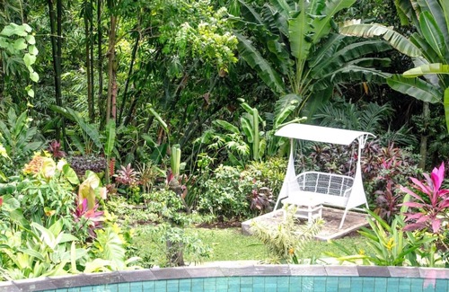 Babakan Villa | Stunning, fully staffed villa with pool and tropical gardens.