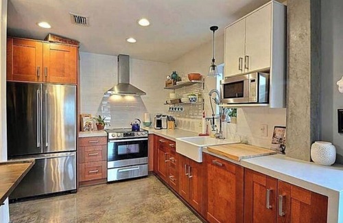 South Middle River House | Stunning gardens with spa and heated pool