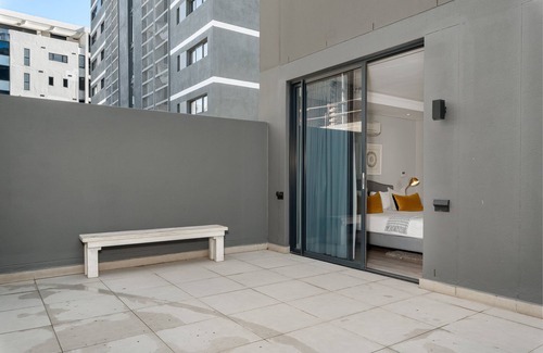 Green Point Apartment | Stunning Green Point Apartment , Patio + Fast WiFi