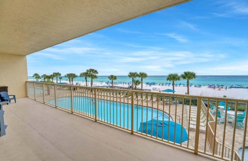 Thomas Drive House | Stunning Gulf Front Condo, Majestic Sunset Views from Private Balcony, Pool, Beach Access-Sleeps 6!